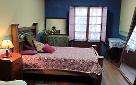 Casa Ramirez - Guest House